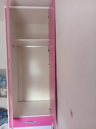 Mueble infantil 2 puertas y 3 cajonesle urge mucho