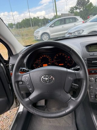 Toyota Avensis 2005