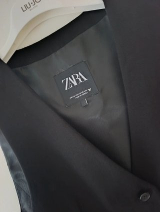 Chaleco negro Zara Talla XS