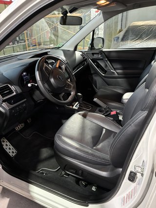 Subaru Forester 2.0 Lineartronic Executive Plus