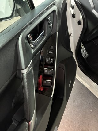 Subaru Forester 2.0 Lineartronic Executive Plus