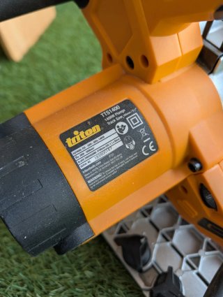Sierra de incisión Triton 1400W