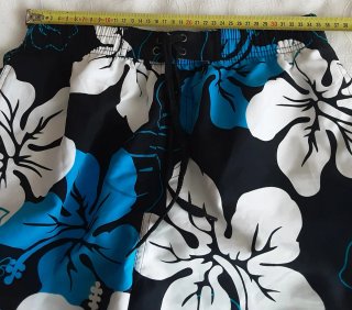 2 Pantalones y 1 bañador ( precio por unidad )
