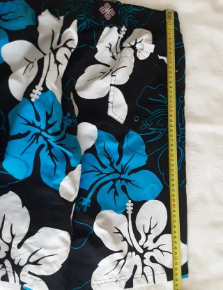 2 Pantalones y 1 bañador ( precio por unidad )