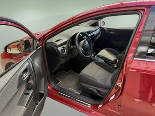 Toyota Auris 1.8 140H Hybrid Active (Business Plus)