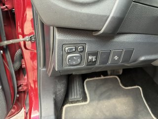 Toyota Auris 1.8 140H Hybrid Active (Business Plus)