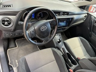 Toyota Auris 1.8 140H Hybrid Active (Business Plus)