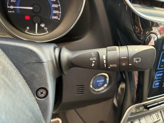 Toyota Auris 1.8 140H Hybrid Active (Business Plus)