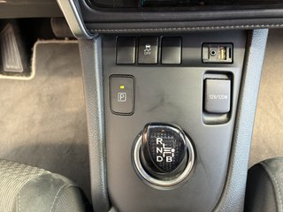 Toyota Auris 1.8 140H Hybrid Active (Business Plus)
