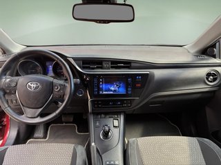 Toyota Auris 1.8 140H Hybrid Active (Business Plus)