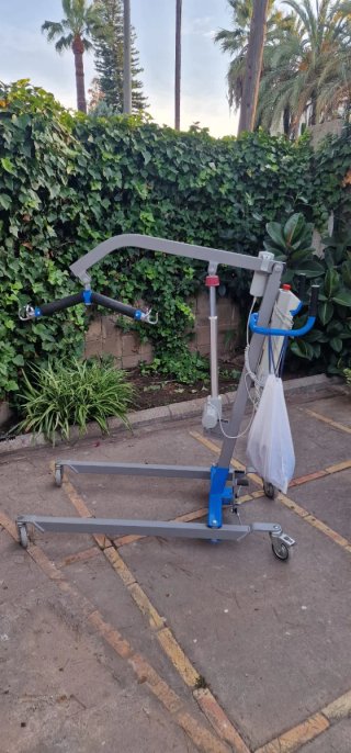 Silla de ruedas, silla ducha, cáma adaptable, grua