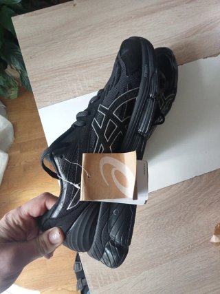 Zapatillas ASICS Negras