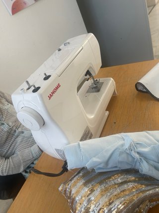 Máquina de coser Janome compacta