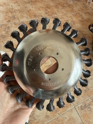 Rueda cepillo metálico 6 Derusting Weeding Wheel