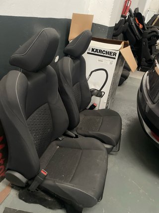 Asientos Delanteros Toyota Corolla 5 Puertas