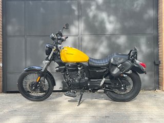 Macbor Rockster Flat 125cc - 3.900 kms Año: 2023