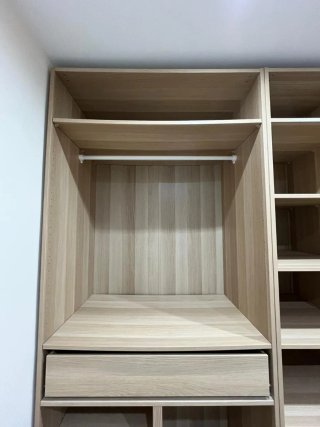 Armario modular Ikea madera y metal