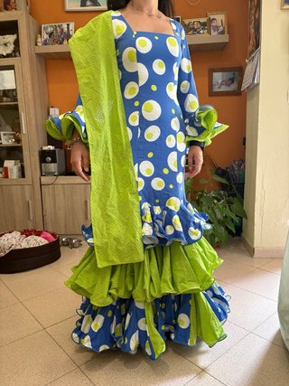 Traje de flamenca volantes lunares