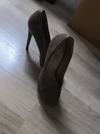 Zapatos de tacón beige/gris talla 40