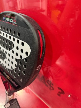 Pala de padel Vertex 04 Comfort 2024