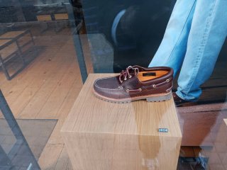 Zapatos náuticos negros de piel