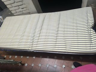 URGENTE Cama supletoria plegable azul y madera