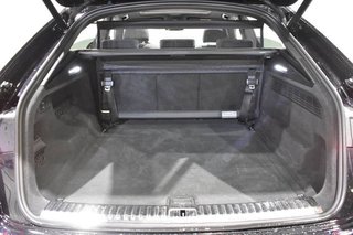 Audi Q8 45 TDI QUATTRO 231 CV TIPTRONIC BLACK EDITION ¡SUSPENSIÓN NEUMÁTICA!