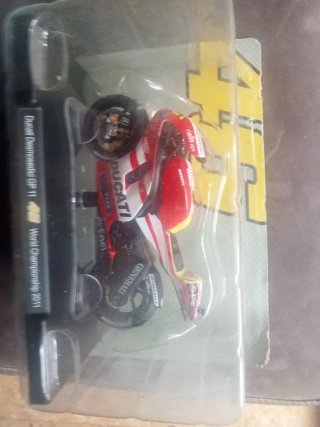 Moto Ducati Desmosedici GP 11 Juguete
