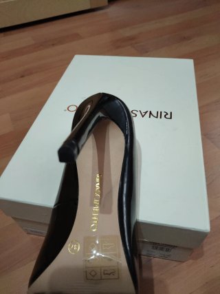 Zapatos de tacón Stiletto Rinascimento Negros