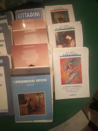 Blocco 16 libri letteratura destrutturati
