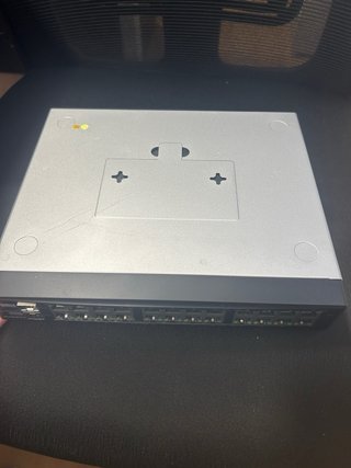 Switch Linksys SR2024C 24 Puertos Gigabit