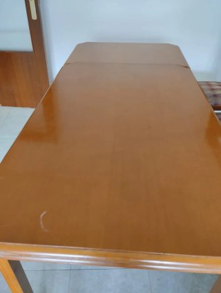 Mesa extensible salón + 4 sillas