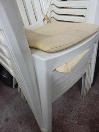 Lote de 6 Sillas de Plástico Blancas