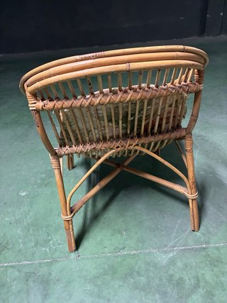 Silla de bambú y mimbre