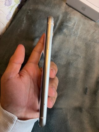 iPhone 11 Blanco/Dorado
