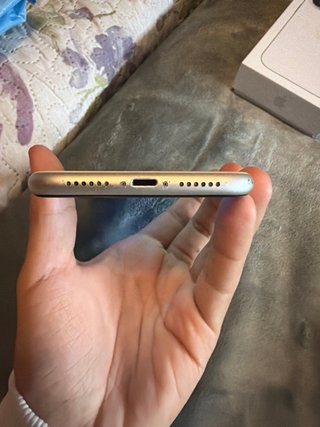 iPhone 11 Blanco/Dorado