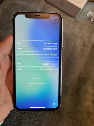 iPhone 11 Blanco/Dorado