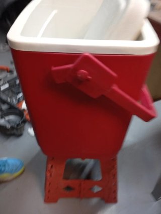 Nevera Portátil Igloo 40L Roja