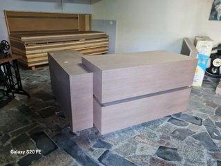 Arredamento negozio con appendini