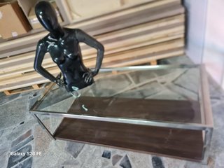 Arredamento negozio con appendini