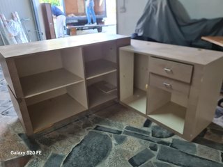 Arredamento negozio con appendini