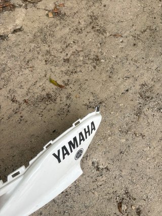 Bajos  Yamaha Jog RR Blanco y Rojo