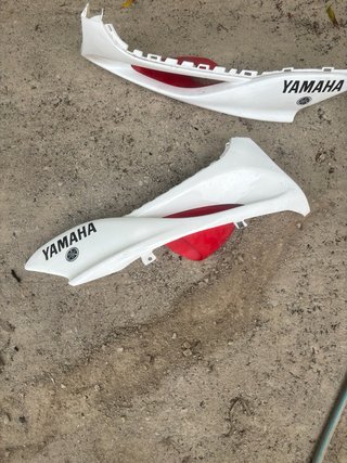 Bajos  Yamaha Jog RR Blanco y Rojo