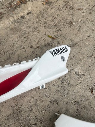 Bajos  Yamaha Jog RR Blanco y Rojo