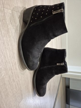 Botines negros talla 39