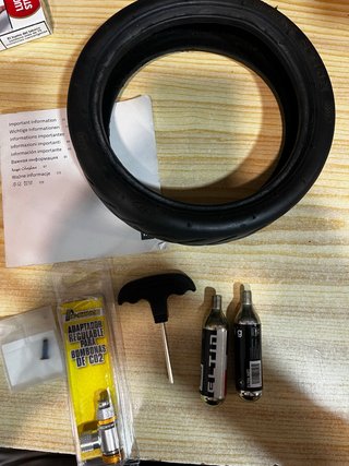 Kit Accesorios Patinete Eléctrico: CO2, Llave