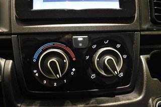 Fiat Ducato CHASIS CABINA CARROZADO PAQUETERA CAMIÓN 3500 2.2 MULTIJET 130 CV CON PLATAFORMA ELEVADORA