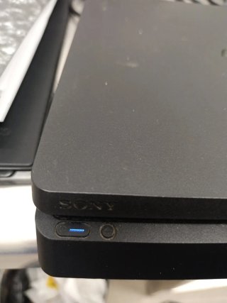 PS4 (PlayStation 4) Slim Nera