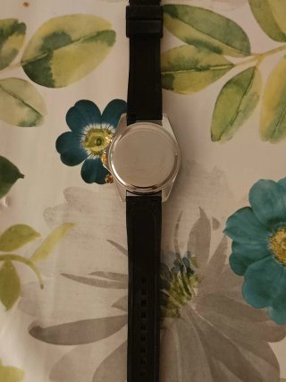 Reloj Giorgio Negro y Dorado