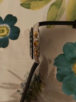 Reloj Giorgio Negro y Dorado